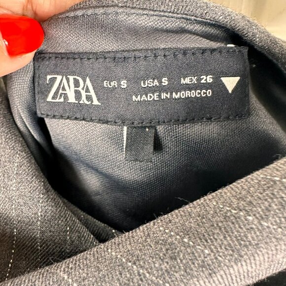 ZARA Grey Silver Pleated Off the Shoulder Pinstripe Crop Top Small - Picture 11 of 14